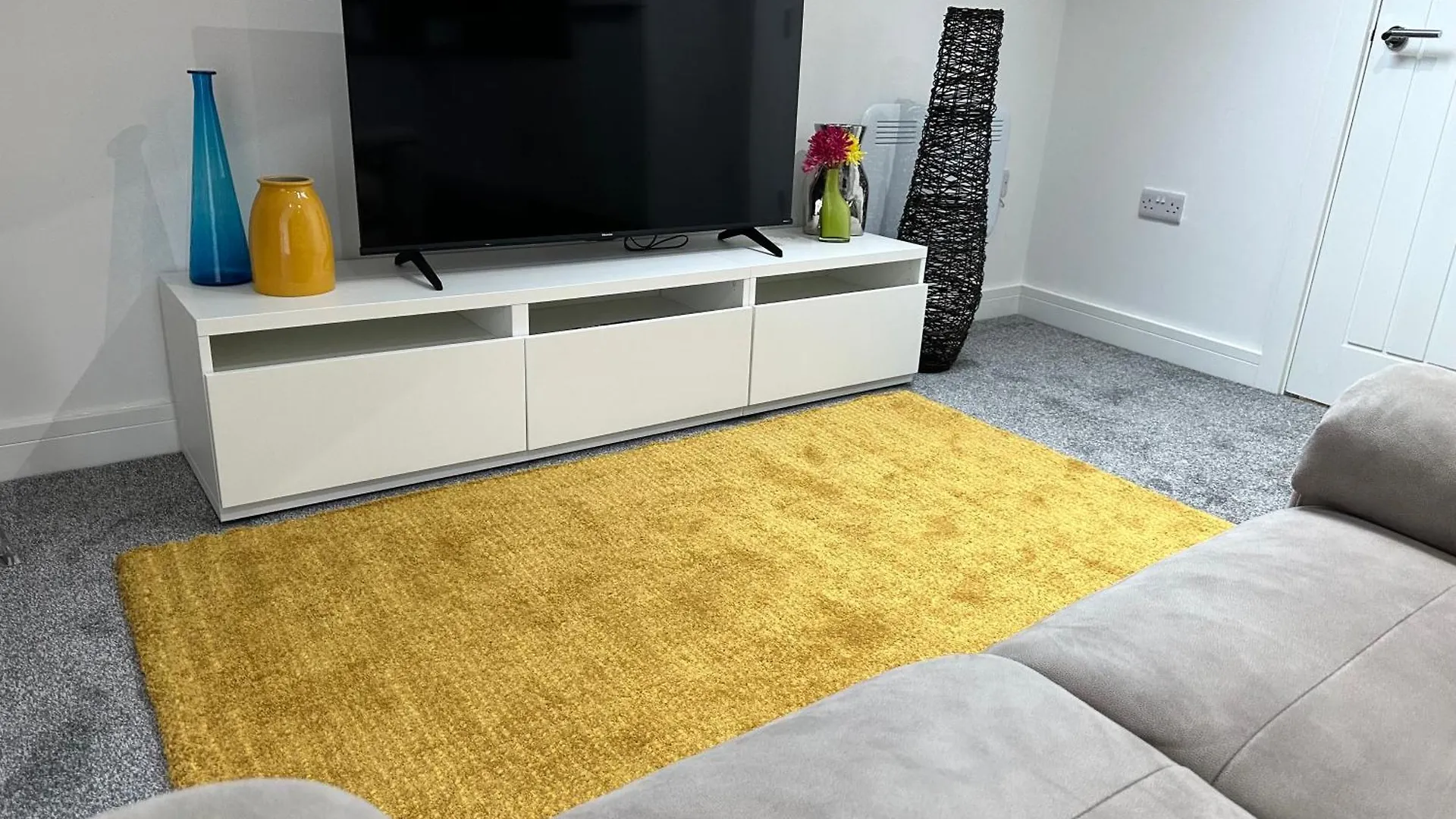 Vibrant Apartments Close To City Centre Cardiff